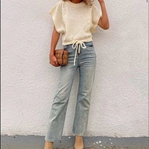 Sleeveless sweater, perfect for warm fall days ☺️